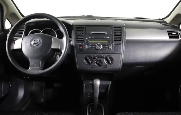 Nissan Tiida, фото №12