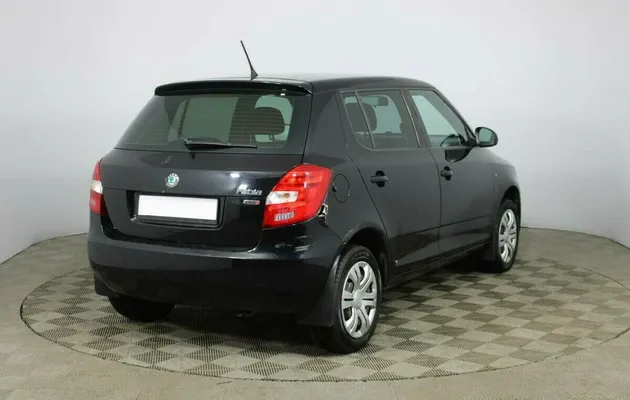 Skoda Fabia II Рестайлинг, фото №3