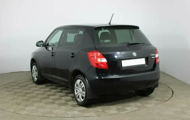 Skoda Fabia II Рестайлинг, фото №4