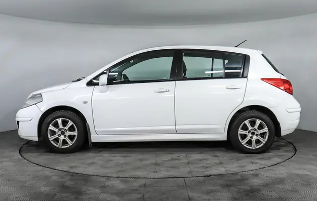 Nissan Tiida, фото №8