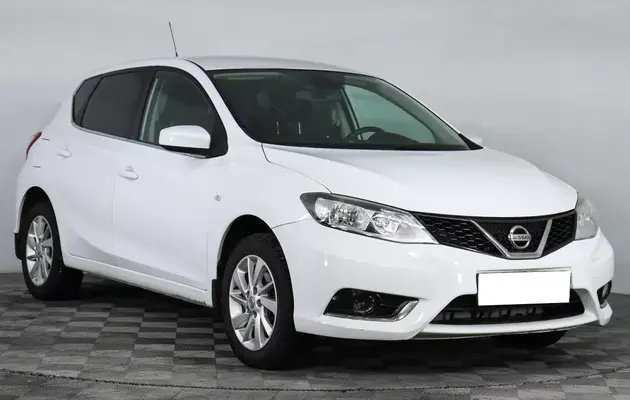 Nissan Tiida, фото №3