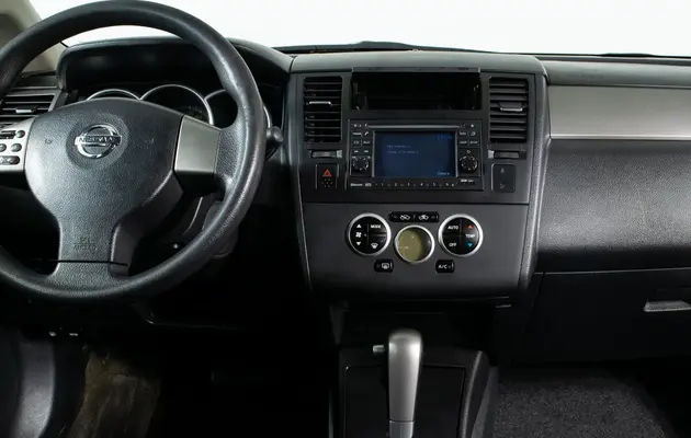Nissan Tiida, фото №11
