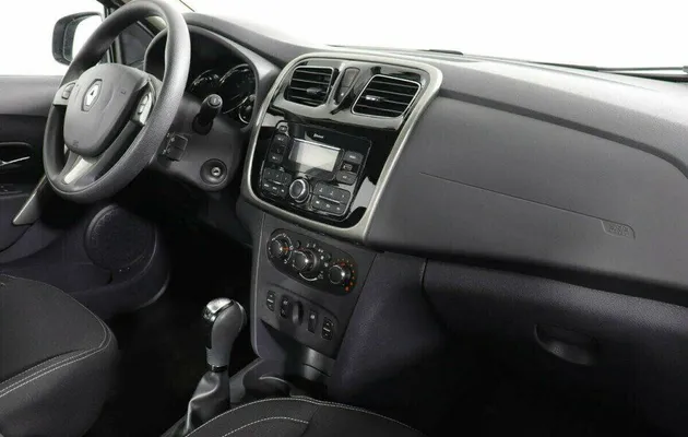 Renault Logan 1.6 Автомат, фото №7