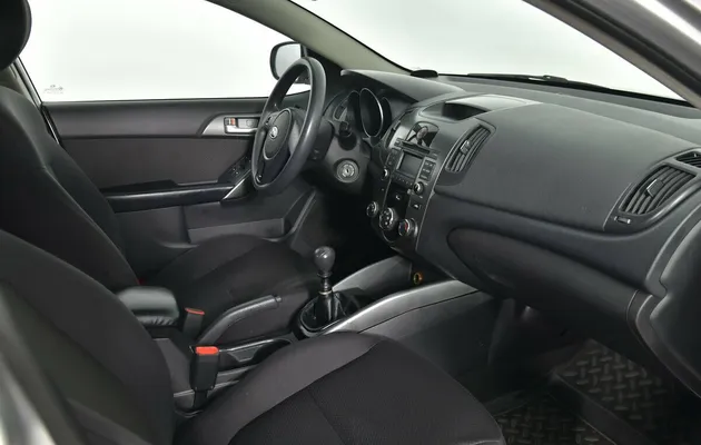 Kia Cerato 6-speed II, фото №5