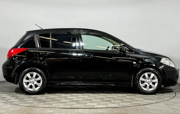 Nissan Tiida, фото №4