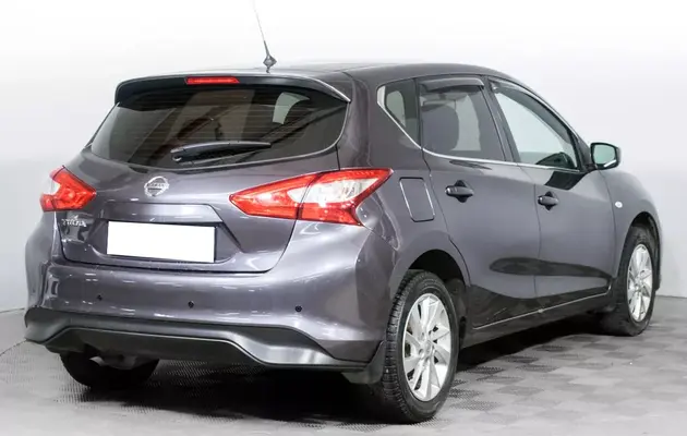 Nissan Tiida, фото №5