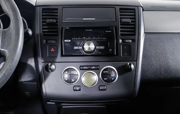 Nissan Tiida, фото №15