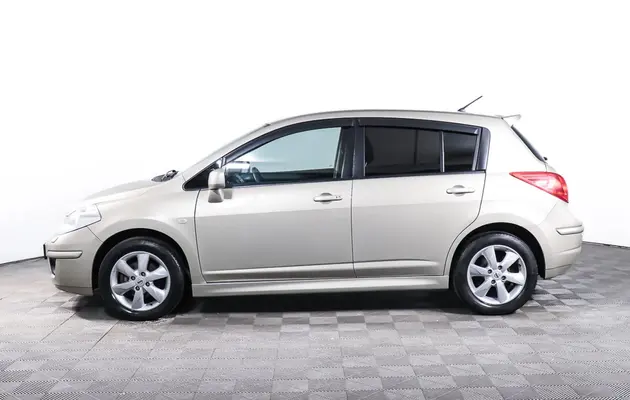 Nissan Tiida, фото №8
