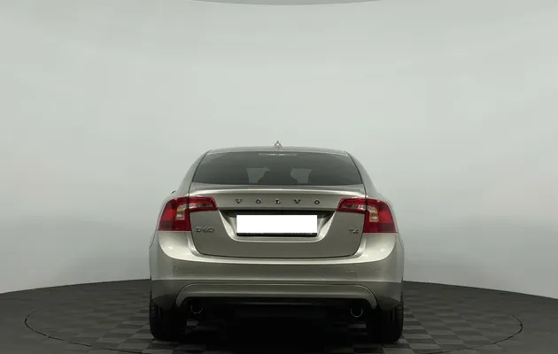Volvo S60 II Рестайлинг, фото №4