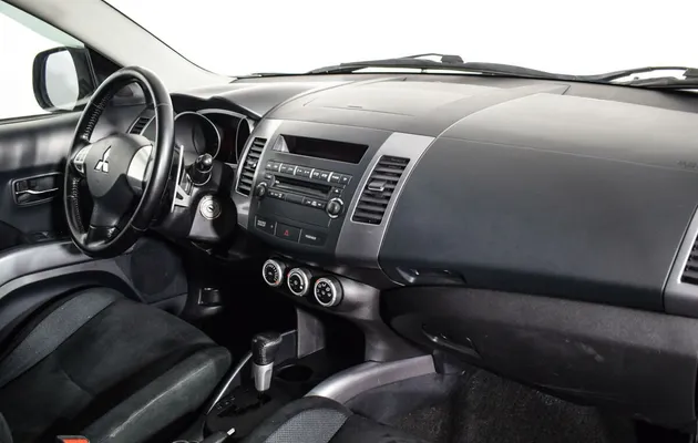 Mitsubishi Outlander, фото №7