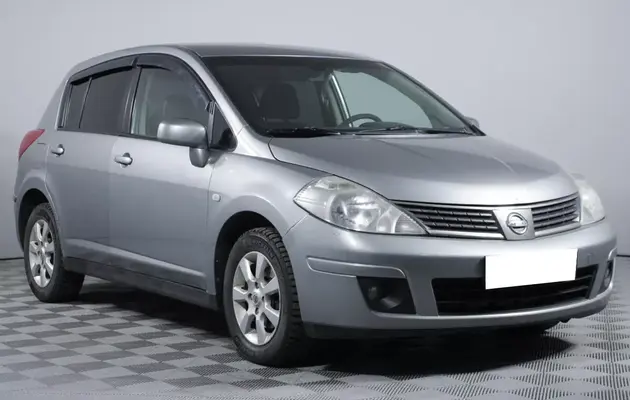 Nissan Tiida, фото №3