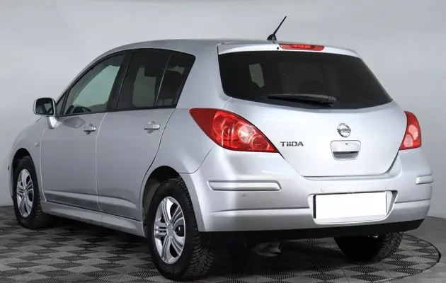 Nissan Tiida, фото №7