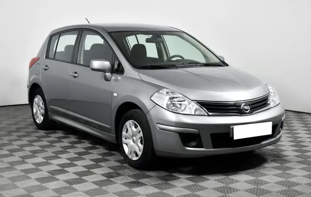 Nissan Tiida, фото №3