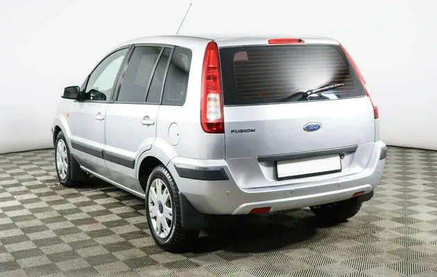 Ford Fusion I Рестайлинг, фото №3