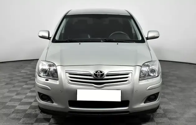 Toyota Avensis, фото №2