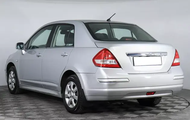 Nissan Tiida, фото №7