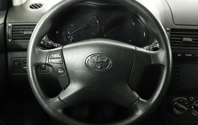 Toyota Avensis, фото №9