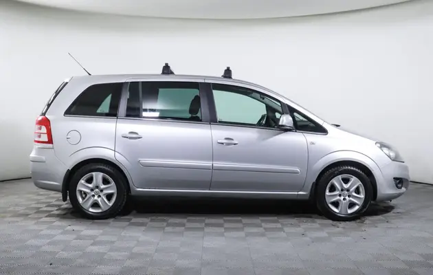 Opel Zafira, фото №4