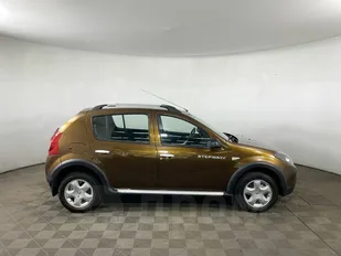 Renault SANDERO