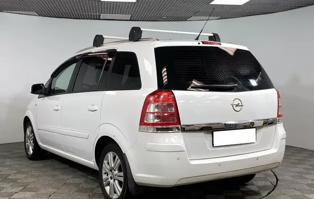 Opel Zafira, фото №7