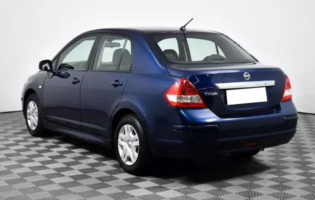 Nissan Tiida, фото №7