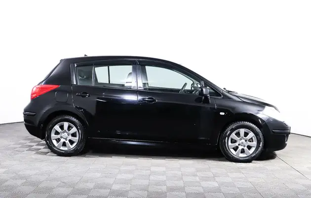 Nissan Tiida, фото №4