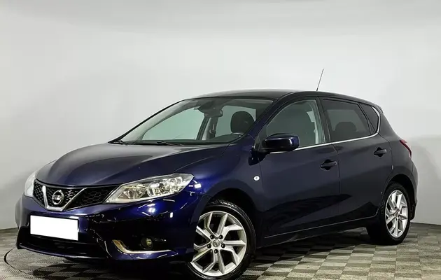 Nissan Tiida, фото №1