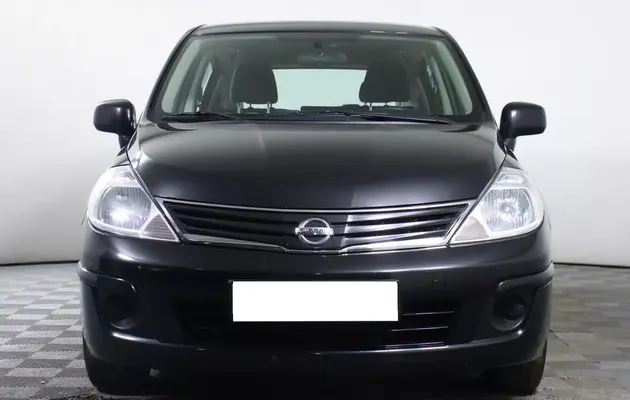 Nissan Tiida, фото №2