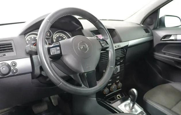 Opel Astra H Рестайлинг, фото №8