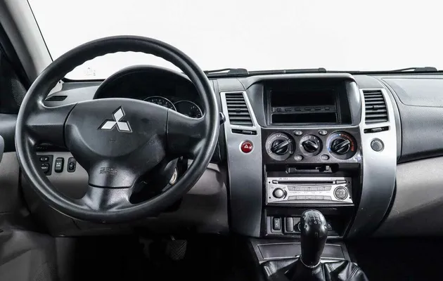 Mitsubishi pajero sport мкпп 2012 с пробегом 99 499 км, фото №4