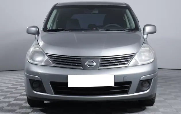 Nissan Tiida, фото №2
