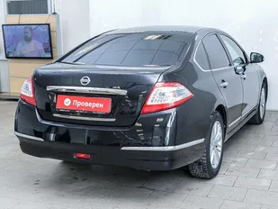 Nissan TEANA