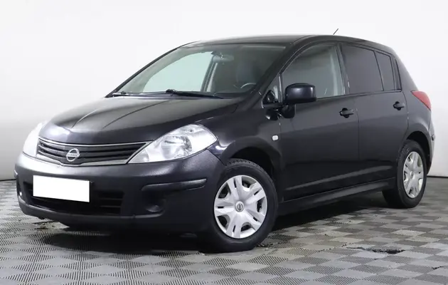 Nissan Tiida, фото №1