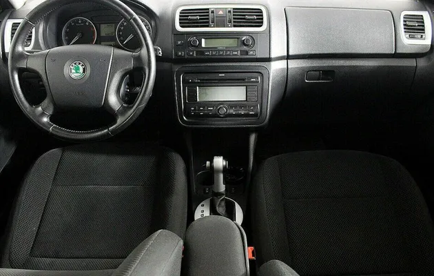 Skoda Fabia 1.6 Автомат, фото №3