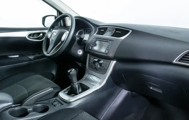 Nissan Tiida, фото №9