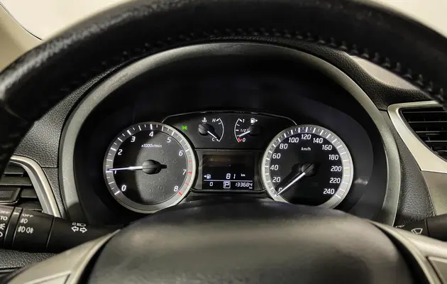 Nissan Tiida, фото №11
