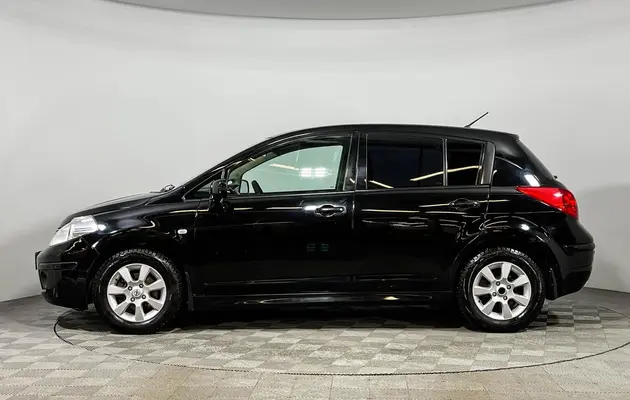 Nissan Tiida, фото №8
