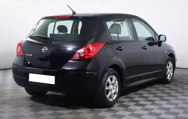 Nissan Tiida, фото №5
