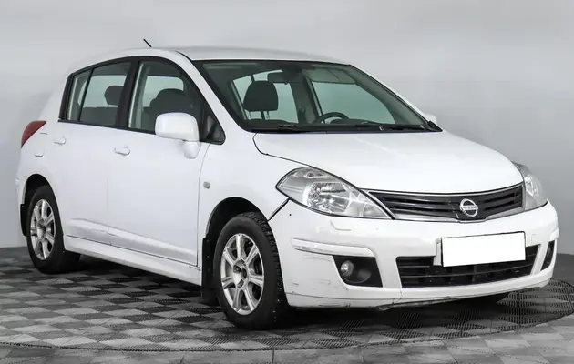 Nissan Tiida, фото №3