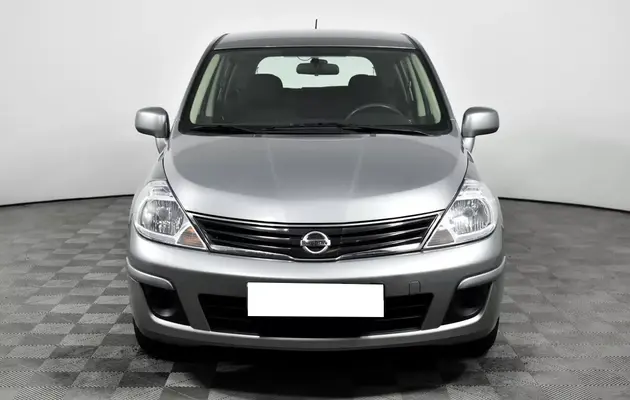 Nissan Tiida, фото №2