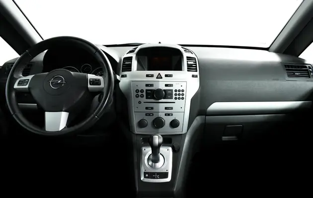 Opel Zafira, фото №11