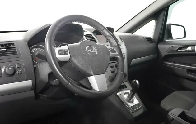 Opel Zafira B Рестайлинг, фото №8