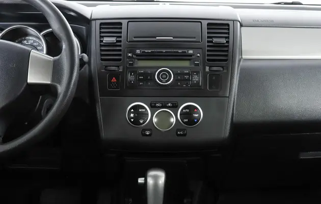 Nissan Tiida, фото №12