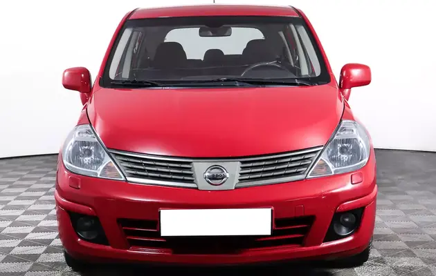 Nissan Tiida, фото №2