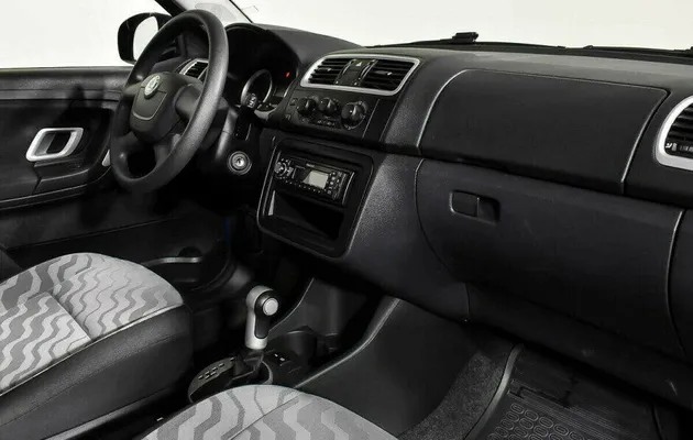 Skoda Fabia 1.6 Автомат, фото №9
