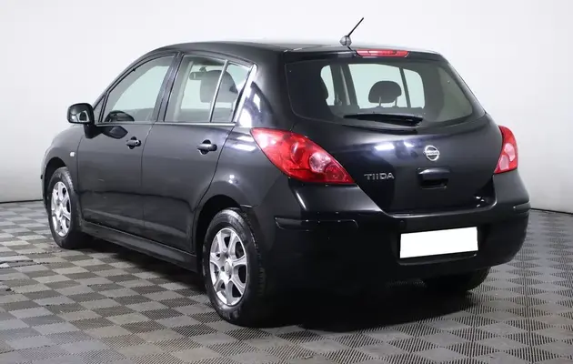 Nissan Tiida, фото №7