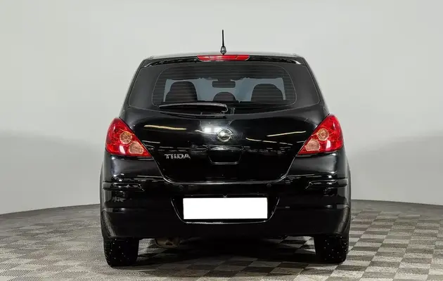 Nissan Tiida, фото №6