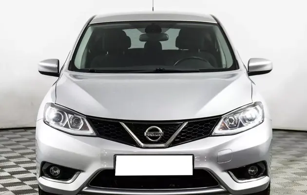 Nissan Tiida, фото №2