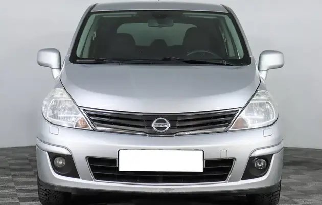Nissan Tiida, фото №2