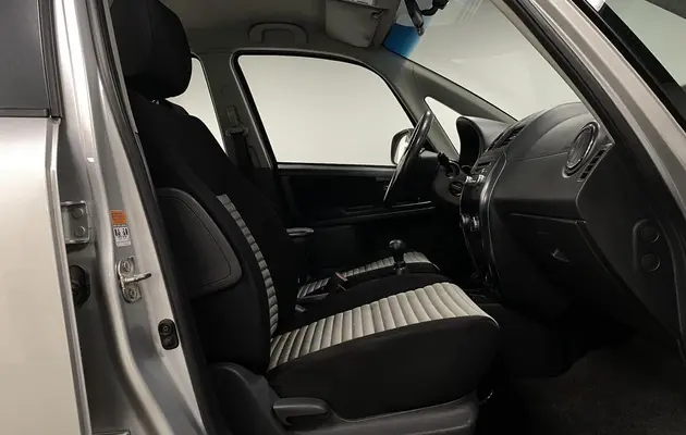 Suzuki SX4, фото №12